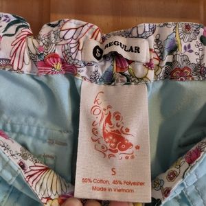 Women's small Koi scrub pants